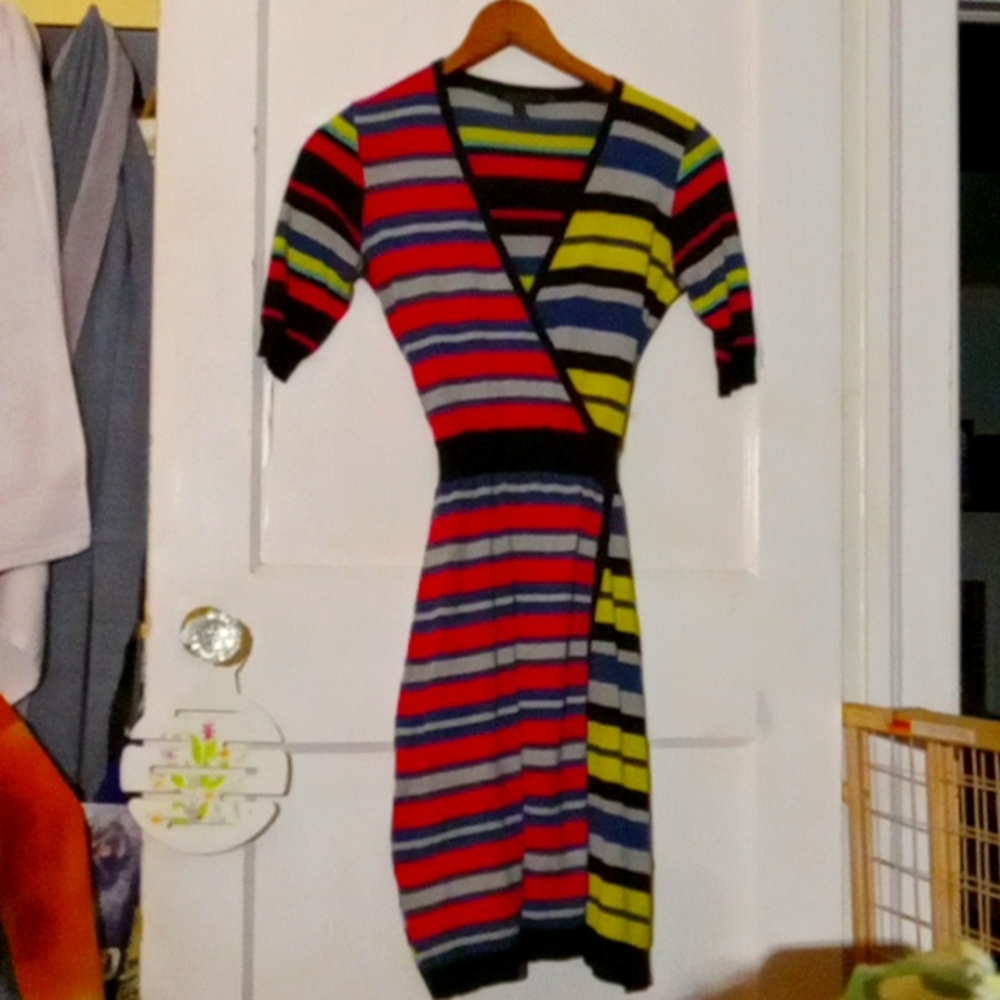 BCBG MULTI COLOR, STRIPED KNIT DRESS